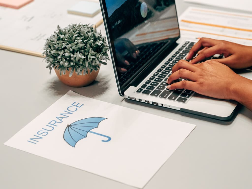 Email-маркетинг для страховой компании: цепочки писем, продление полиса и удержание клиентов